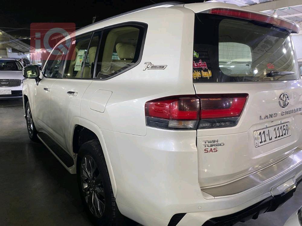 تويوتا لاندكروزر